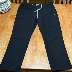 FIGS BLACK YOLA LARGE SCRUB PANTS